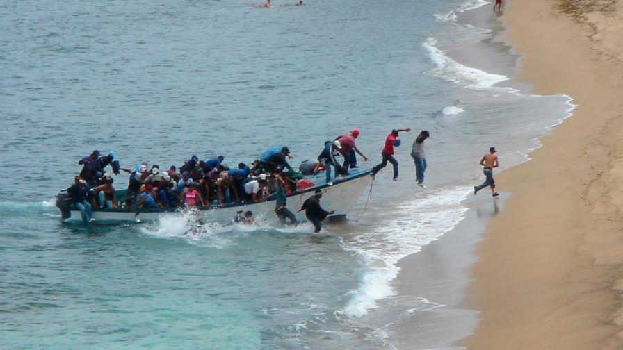 Detienen a siete dominicanos que trataron de entrar ilegalmente a Puerto Rico