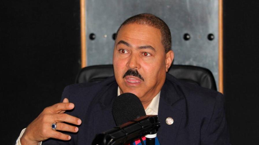 Excandidato a diputado de ultramar se queja de JCE y amenaza con someterla