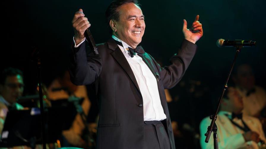 El cantante mexicano Yoshio muere por complicaciones de COVID-19 El cantante mexicano Yoshio muere por complicaciones de COVID-19