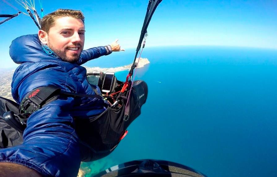 Muere youtuber español al intentar grabarse saltando en paracaídas