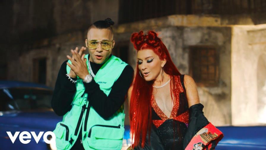 Yuri se deja llevar por la música urbana 