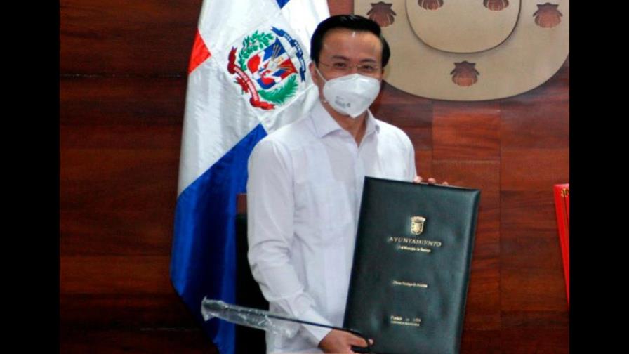 China garantiza al mundo suministros de materiales contra el COVID-19 y de calidad 