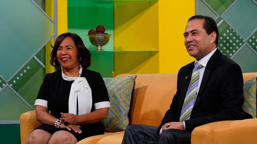 TV Revista celebra renovado 32 años de transmisión por el canal 4RD TV Revista celebra renovado 32 años de transmisión por el canal 4RD