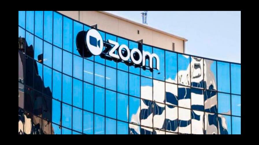 Zoom duplica beneficios con 884 millones de dólares netos en nueve meses