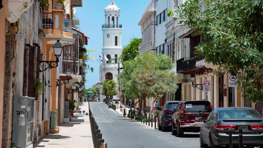 Residentes en la Ciudad Colonial denuncian falta de agua potable Residentes en la Ciudad Colonial denuncian falta de agua potable