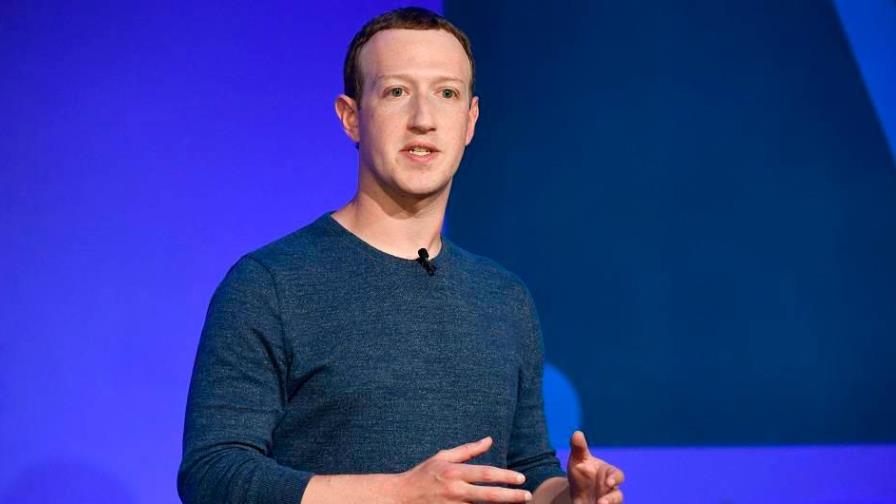 Zuckerberg defiende la lucha contra la desinformación de Facebook en pandemia