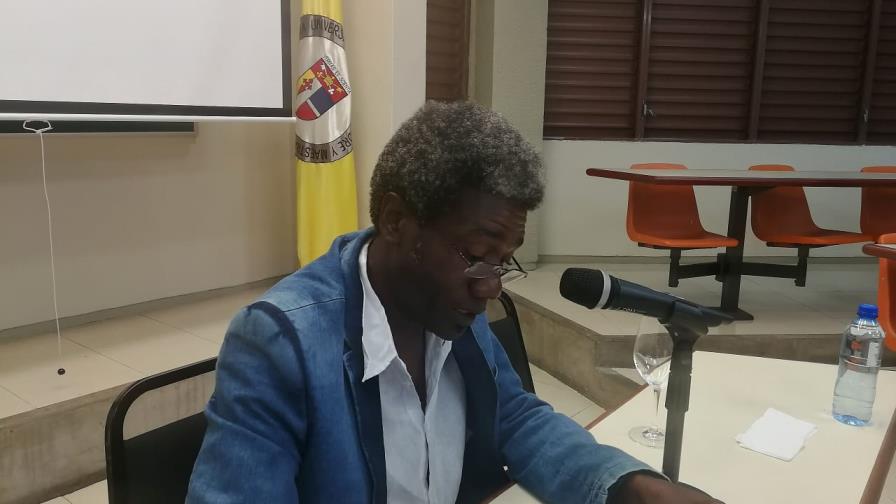 Escritor Roberto Zurbano explica impacto del socialismo cubano en el Caribe 