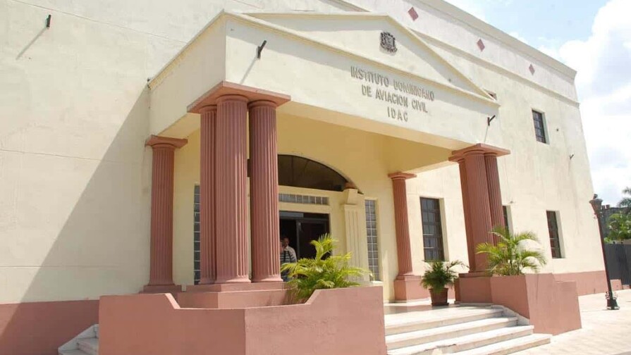 Gobierno aprueba aeropuerto internacional privado en Montecristi