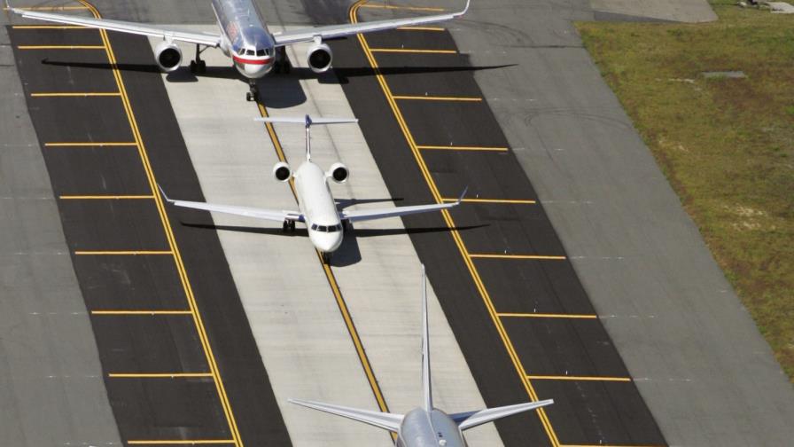 Mejoran las acciones de aerolíneas de EE.UU.