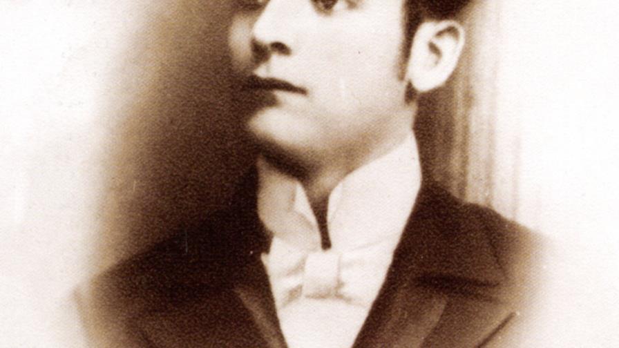 El joven héroe que se suicidó por amor El joven héroe que se suicidó por amor