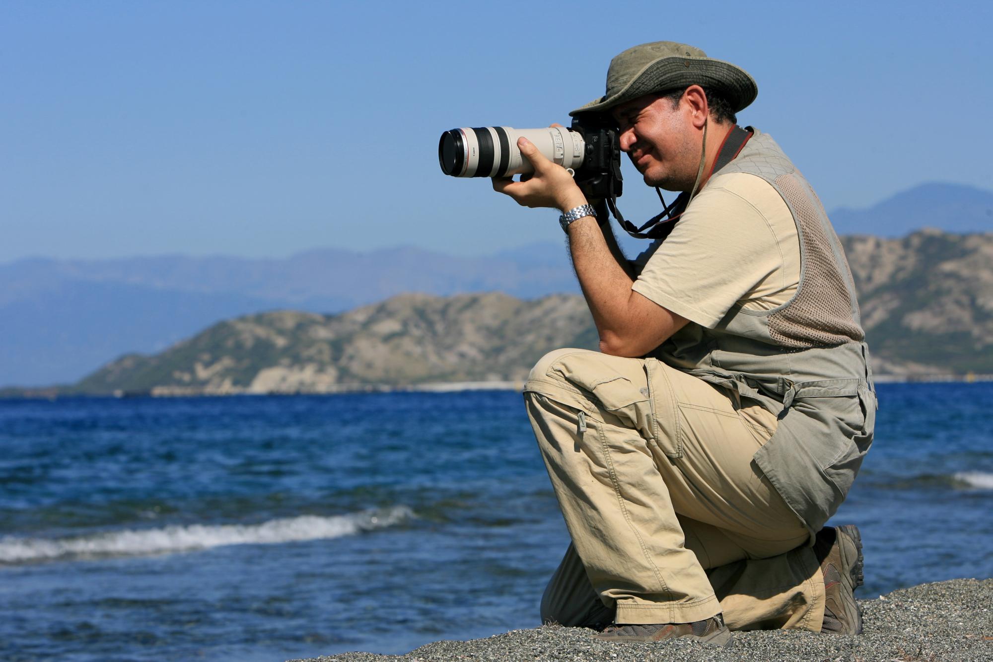 Para Pedro Genaro los mejores fotógrafos deben tratar de llegar hasta el límite para conseguir las fotos que el resto, por comodidad, ignorancia, falta de experiencia, atrevimiento y/o creatividad, no consiguen.