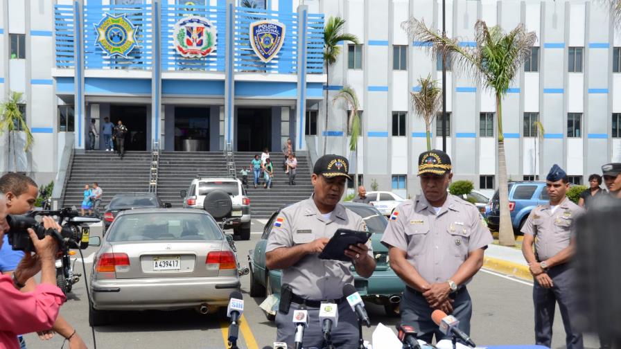 Apresan banda que robaba en el Distrito Nacional y Santo Domingo Este Apresan banda que robaba en el Distrito Nacional y Santo Domingo Este