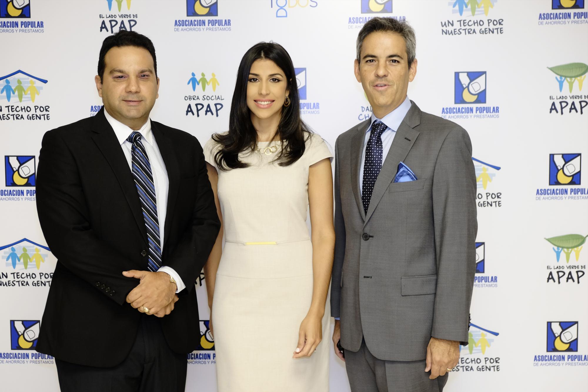 Jesús Armenteros, Michelle Disla y Rafael Llineza.