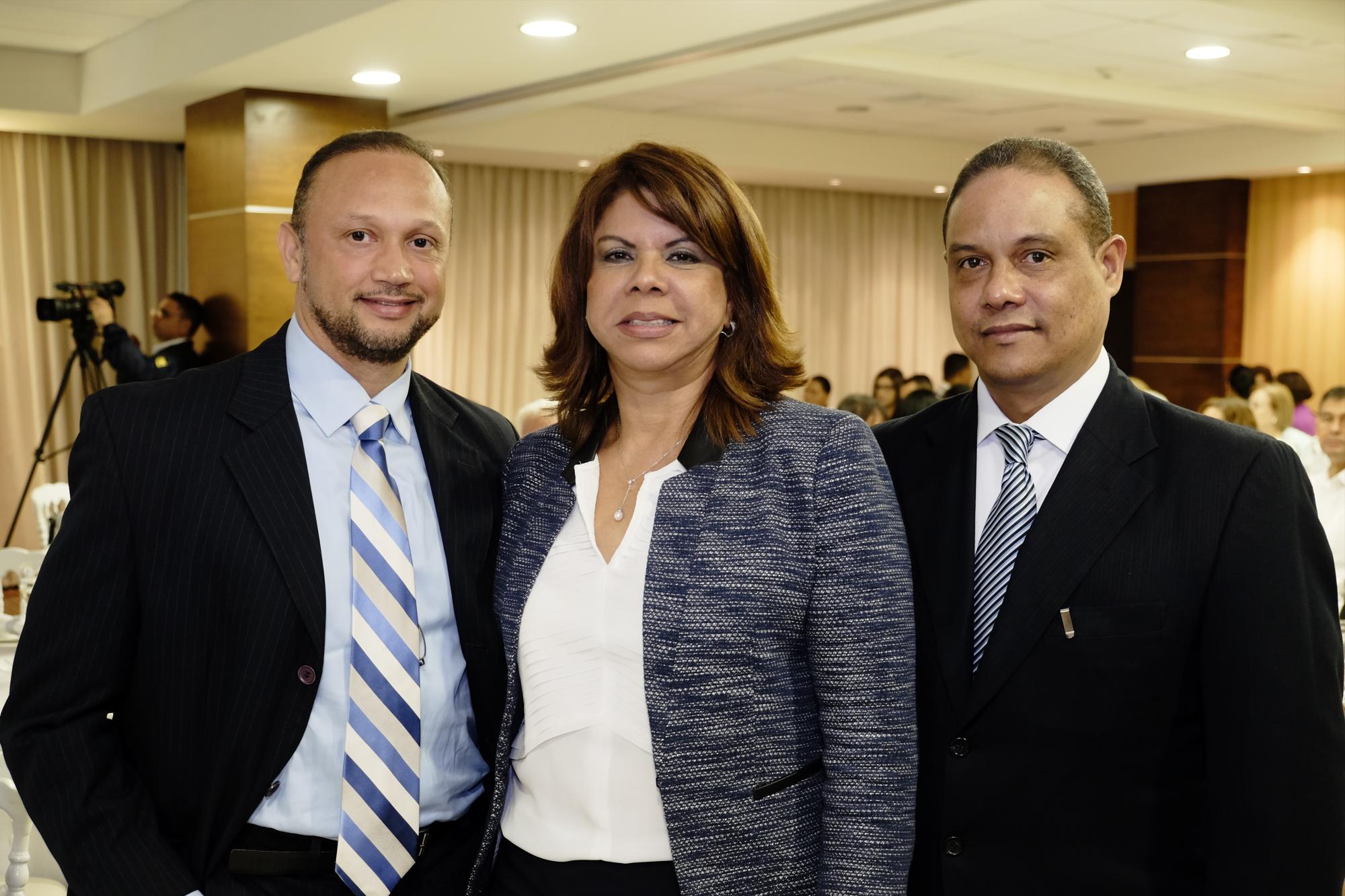 Marco Espinal, Ramona Marte y Pablo Rosario.