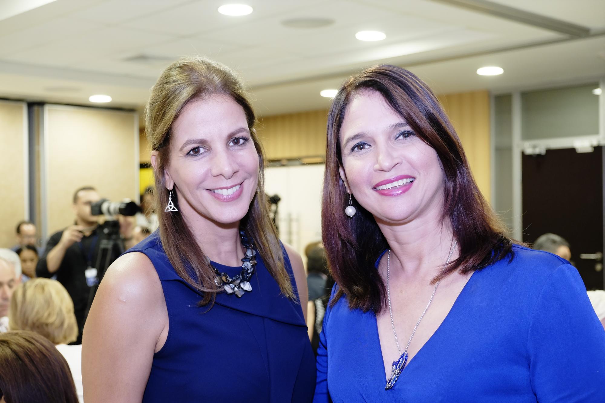 María Mercedes Pellerano y Mónika Despradel.