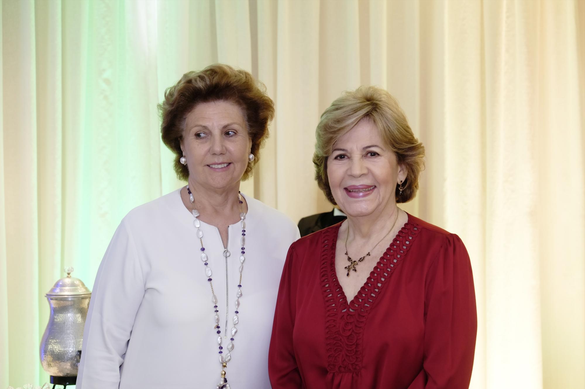 María Isabel Cuadra de González y Carmen Álvarez de Marranzini.