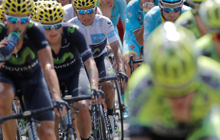 Nairo Quintana avanza al segundo puesto en la general en el Tour de Francia