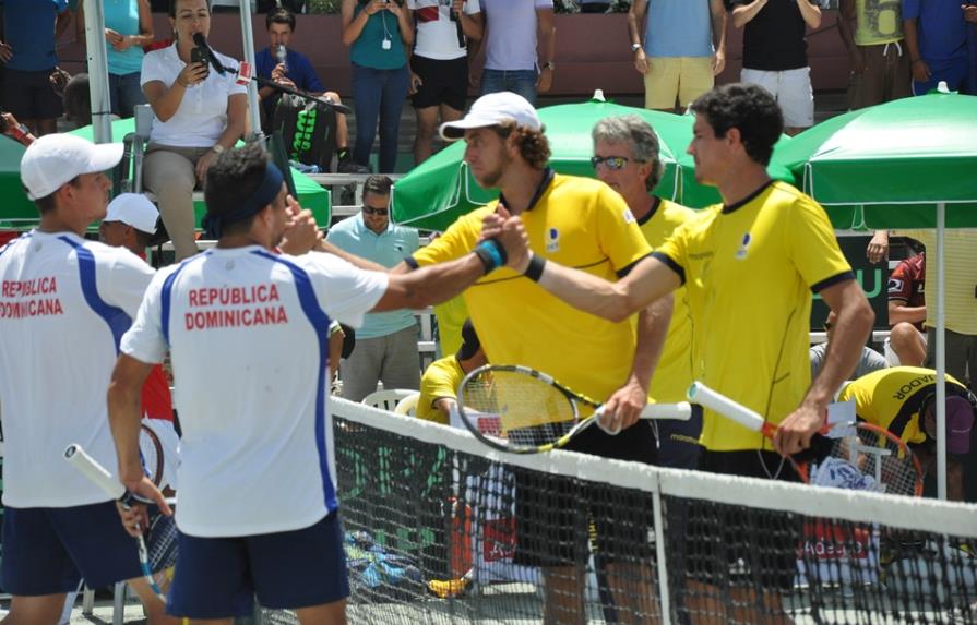 Estrella y Hernández ganan el doble a Ecuador en Copa Davis; Dominicana domina la serie 2-1