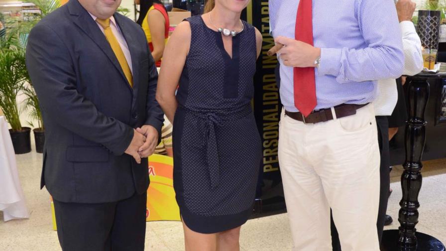 Carrefour realiza la “Feria del ron Carrefour 2015” 