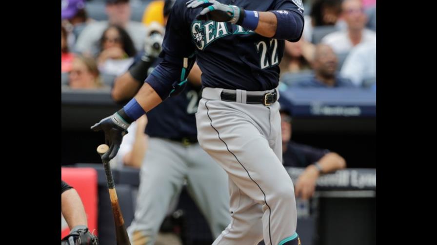 Líderes de bateo y pitcheo en Grandes Ligas; Robinson Canó pegó dos jonrones