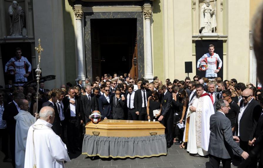 Multitudinario funeral en Niza para despedir al fallecido piloto de F1 Jules Bianchi