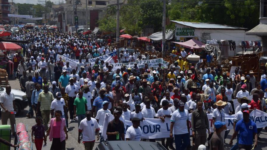 Piden la prohibición de productos dominicanos durante marcha en Haití Piden la prohibición de productos dominicanos durante marcha en Haití