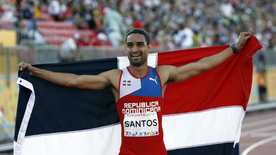 Luguelin Santos se baña de oro en los Juegos Panamericanos 2015 haciendo su mejor marca del año Luguelin Santos se baña de oro en los Juegos Panamericanos 2015 haciendo su mejor marca del año
