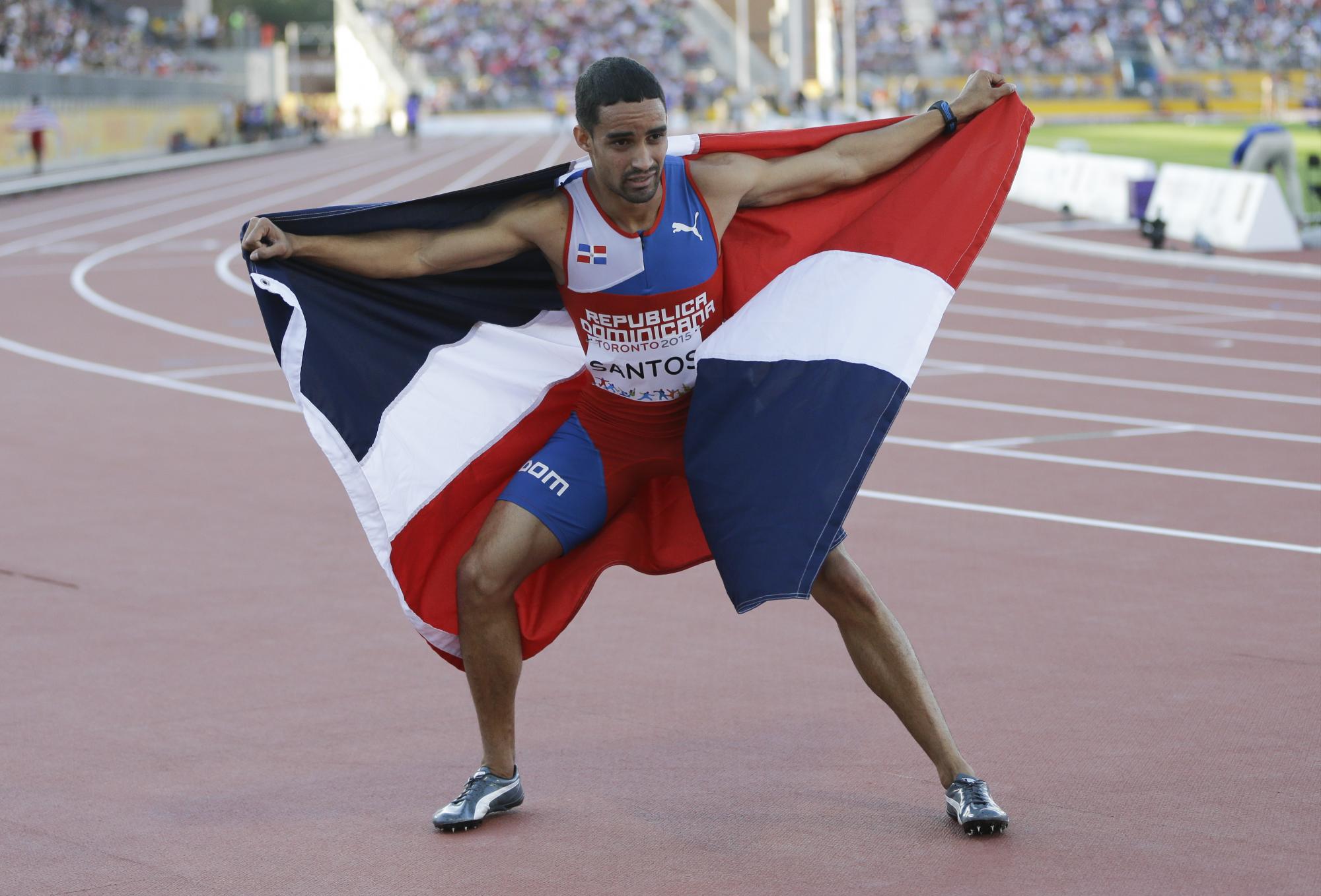 Con el triunfo Luguelin Santos se convierte en el segundo oro dominicano durante los Juegos Panamericanos 2015.
