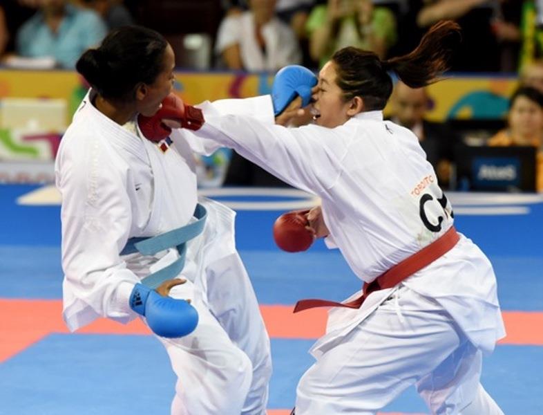 Ana Villanueva se impone en karate y es el tercer oro dominicano en Panamericanos 2015