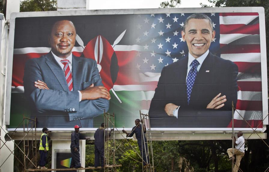 Visita de Obama a África es criticada por activistas 