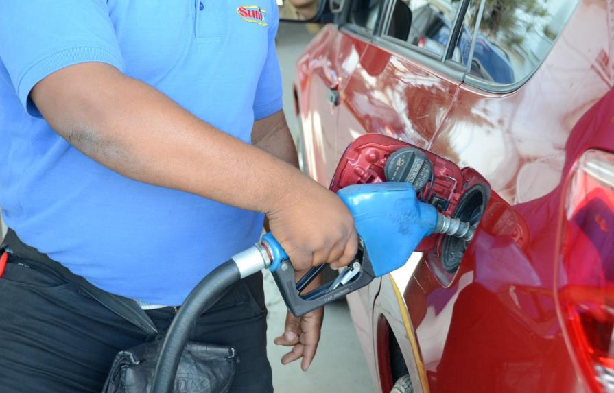 Precios de los combustibles bajan entre RD$1.00 y RD$2.40, a excepción del Gas Natural 
