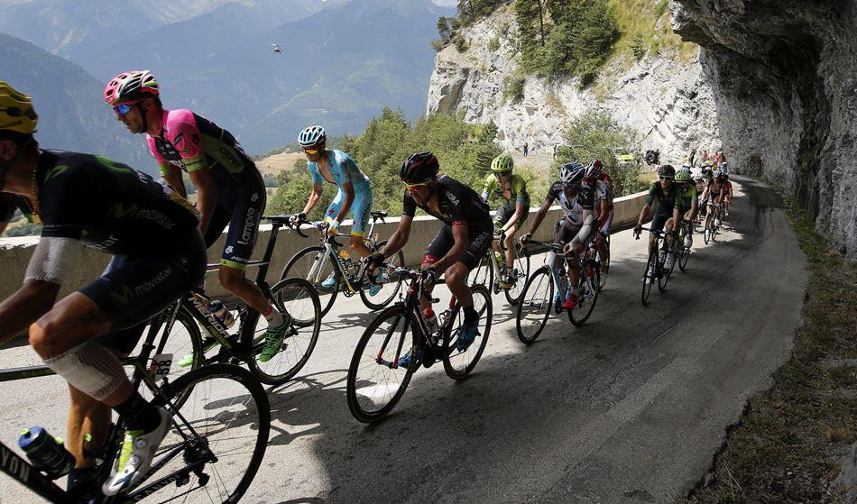 Quintana recorta 30 segundos a Froome en etapa ganada por Nibali