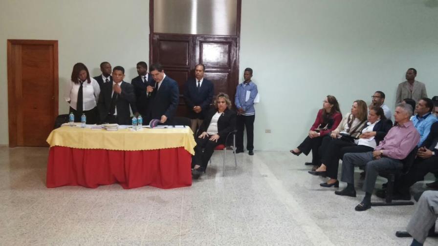 Modesto Guzmán y Alexandra Izquierdo acuden a juicio disciplinario en su contra