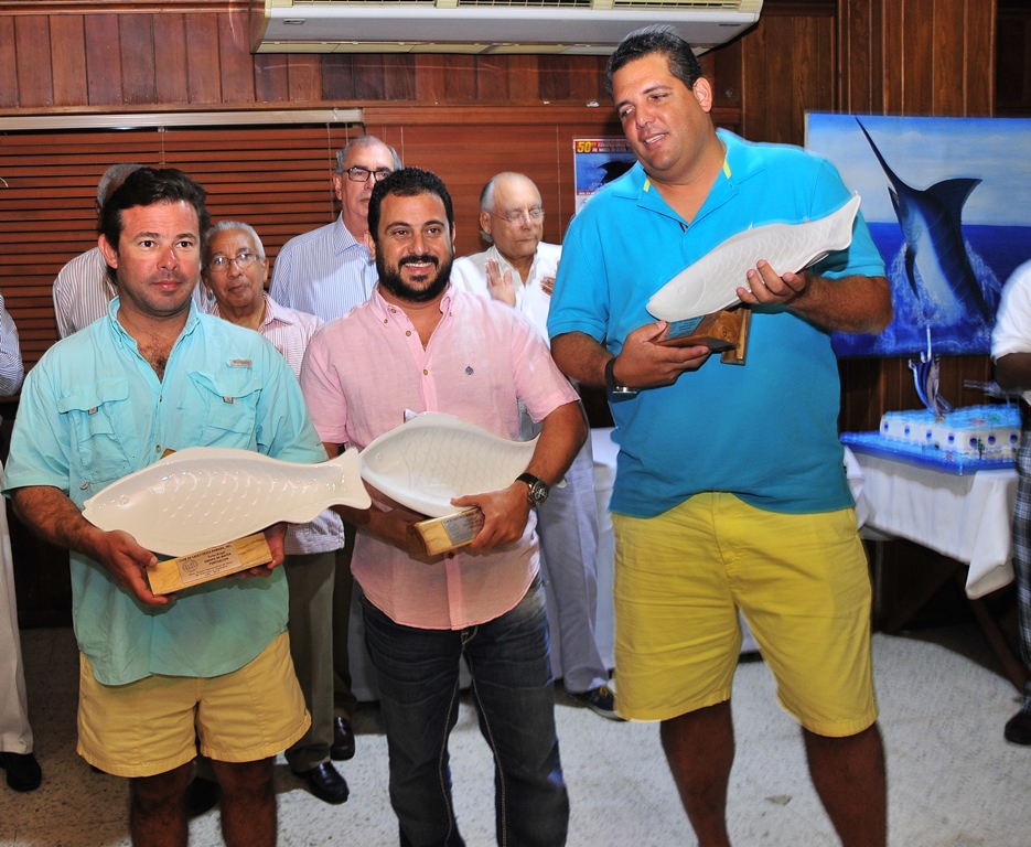 La premiación ofreció la oportunidad de confraternidad entre los pescadores, luego de la entrega de trofeos