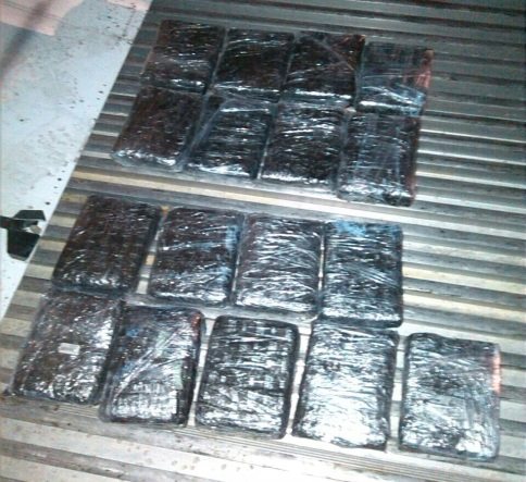 Decomisan 18 kilos de heroína y 23 de cocaína en dos puertos de República Dominicana