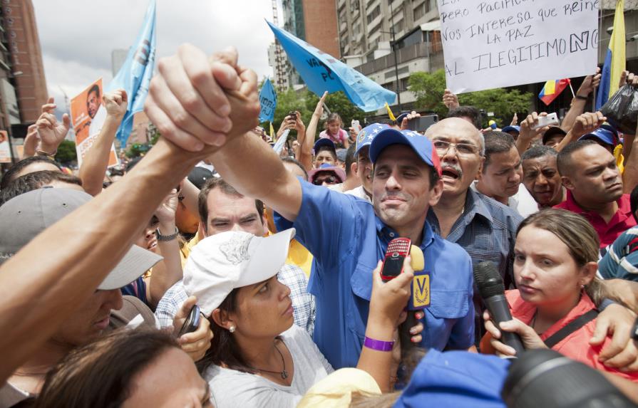 Capriles viaja a EE.UU. a pedir observadores de OEA para comicios venezolanos