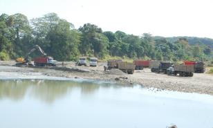 La extracción ilegal asfixia los ríos de República Dominicana