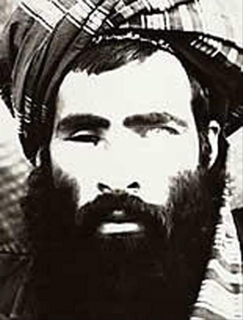 El presidente de Afganistán confirma la muerte del líder talibán, mulá Omar