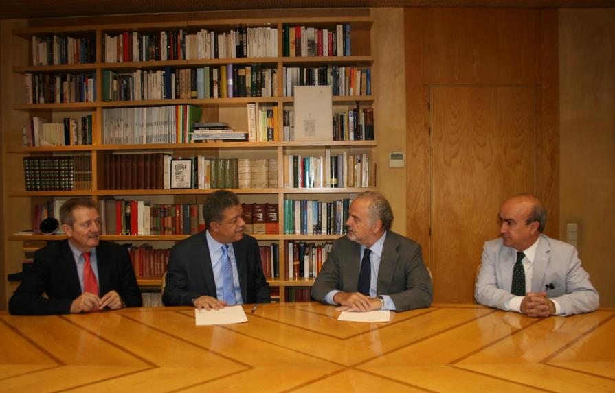 Funglode y Fundación Santillana firman acuerdo de colaboración educativa 
