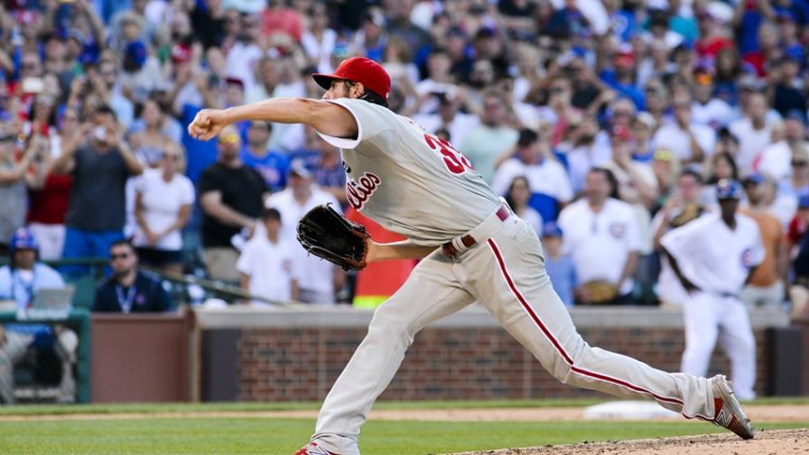 Cole Hamels pasó de los Filis en la Liga Nacional a Texas en la Liga Americana Cole Hamels pasó de los Filis en la Liga Nacional a Texas en la Liga Americana