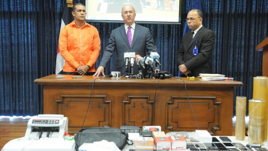 Domínguez Brito dice que luchar contra la corrupción tiene un costo