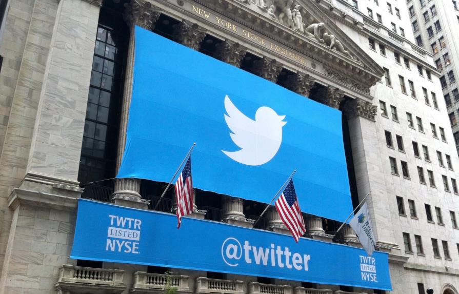 Twitter pierde altura en su vuelo
