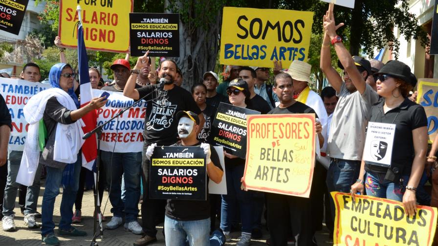 Próximo año escolar de escuela Bellas Artes peligra debido a huelga