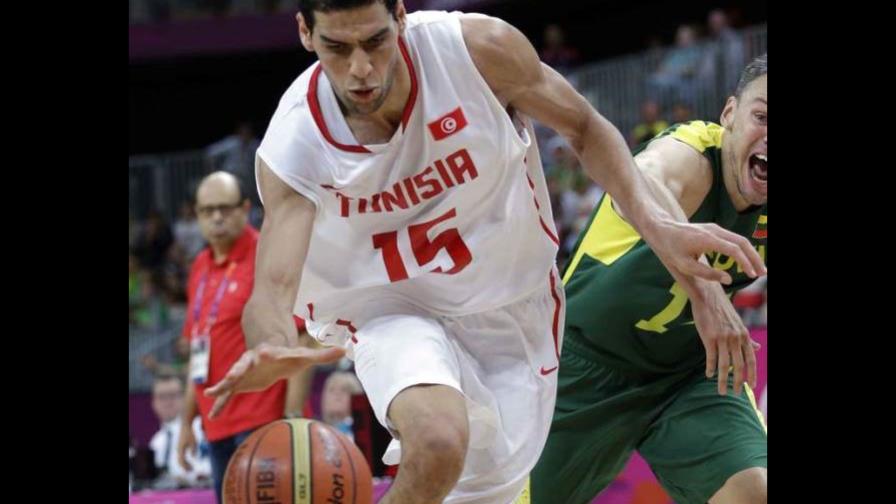 Mavericks fichan al pívot tunecino Salah Mejri del Madrid 