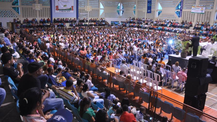 Cooperativa La Altagracia entrega RD$4.0 millones en bonos educativos