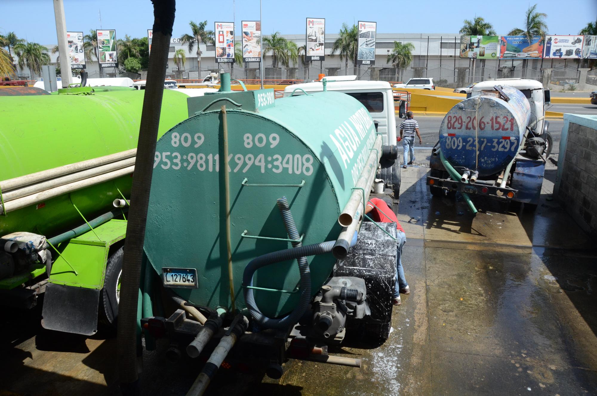 El costo del agua que contiene un camión puede andar por los RD$ 900 y RD$ 1,400, lo que indica que hay un amplio margen de beneficios. 