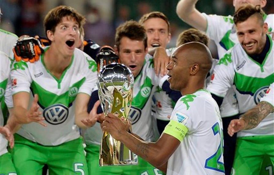 En debut de Vidal, Bayern cae ante Wolfsburgo en Supercopa 