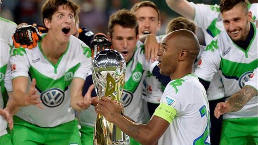 En debut de Vidal, Bayern cae ante Wolfsburgo en Supercopa En debut de Vidal, Bayern cae ante Wolfsburgo en Supercopa