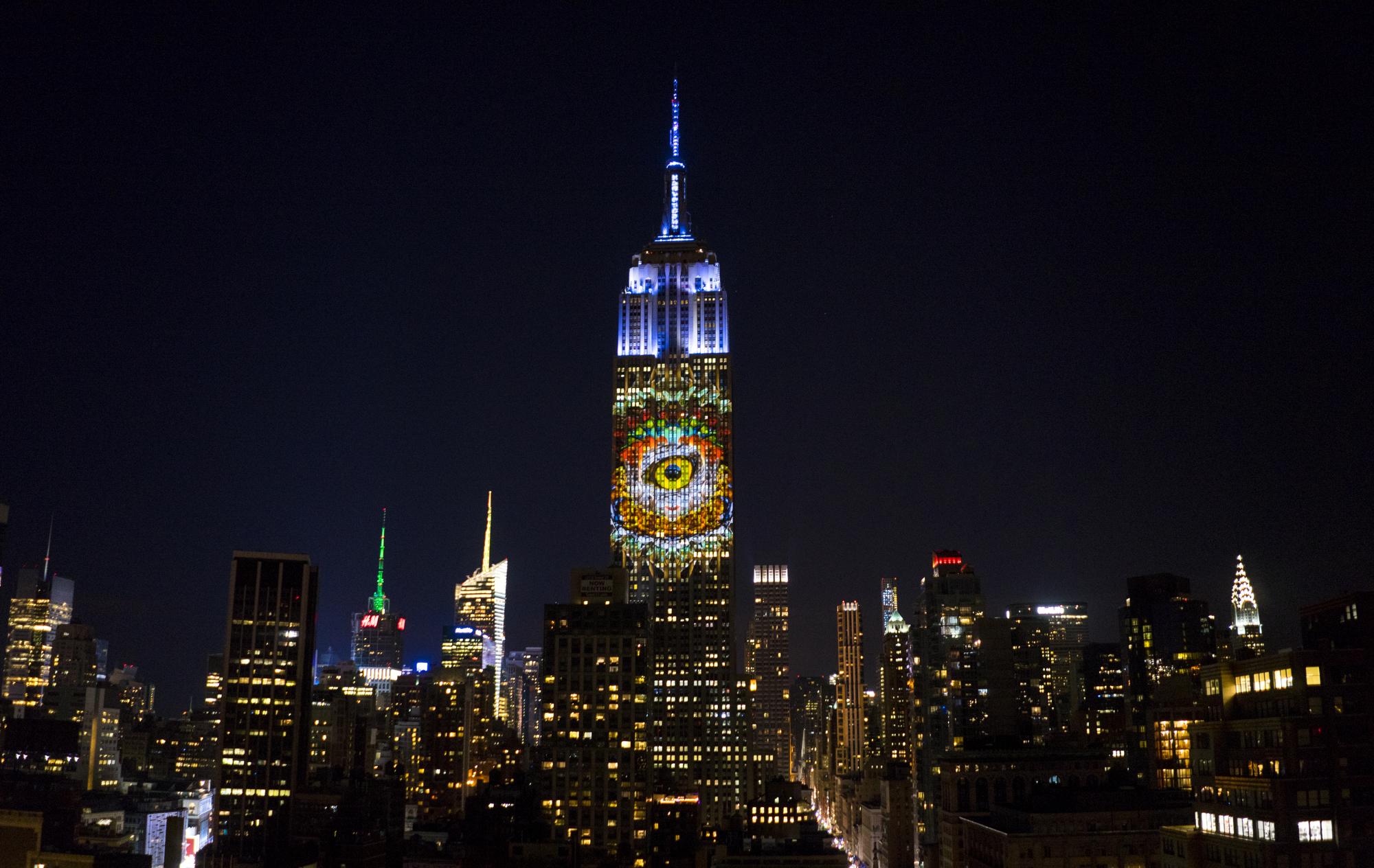 Imágenes gigantes de especies en peligro de extinción proyectadas en la cara sur del emblemático edificio neoyorkino El Empire State Building. Las proyecciones a gran escala son, son inspiración y producción de los realizadores del documental “Racing Extinction.” 