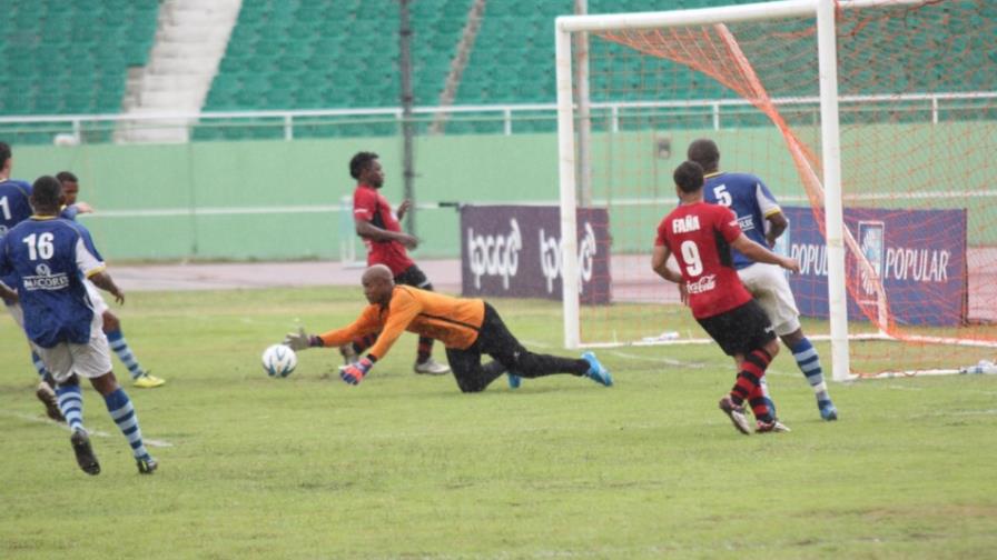El Atlántico sorprende y vence 2-1 al Bauger FC en el torneo nacional de fútbol El Atlántico sorprende y vence 2-1 al Bauger FC en el torneo nacional de fútbol